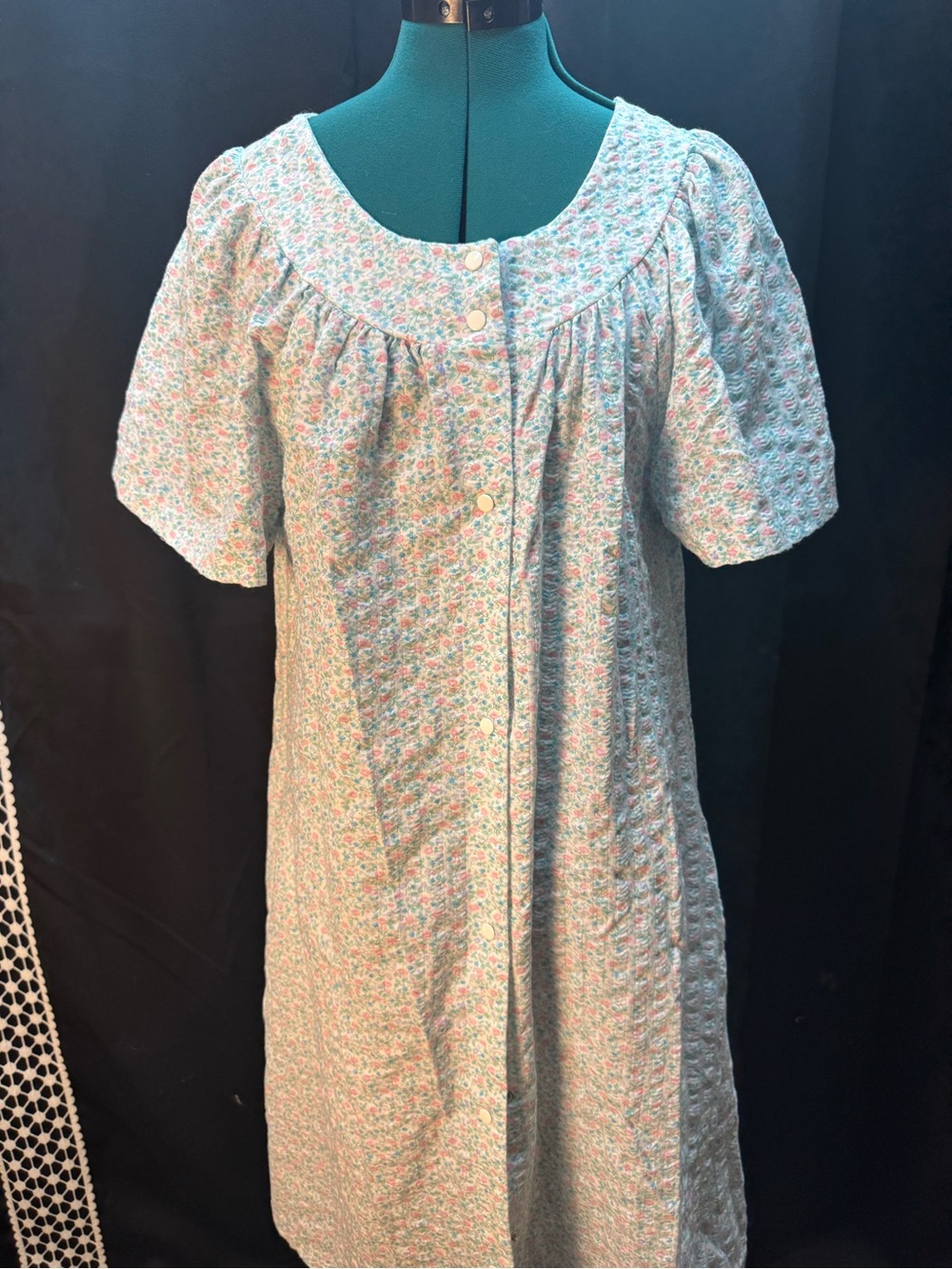 Light Blue Floral Short-Sleeve Women’s Housecoat